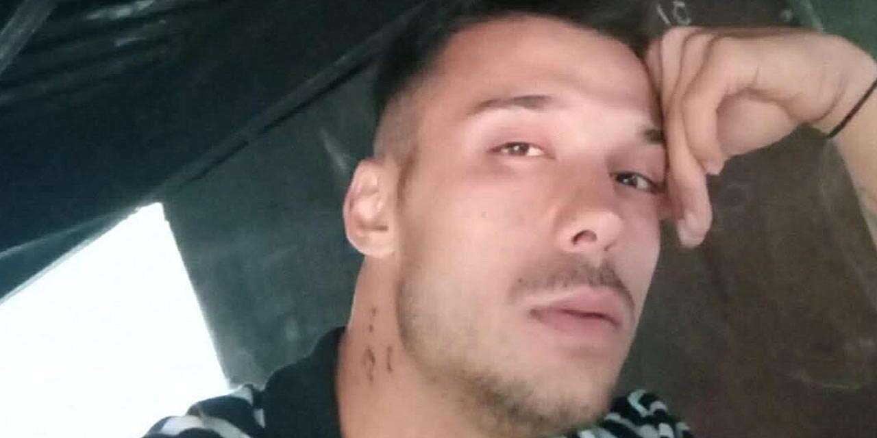 Kalbinden bıçaklanan müzisyen Emre Duman hayatını kaybetti