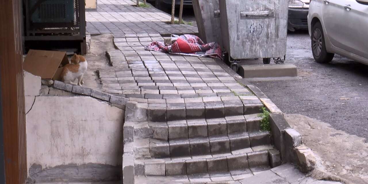 3’üncü katın penceresinden düşen kadın öldü