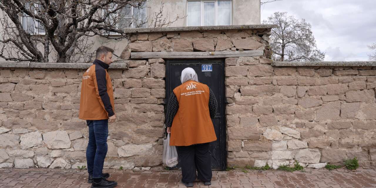 Konya Büyükşehir Belediyesi, kentteki yaşlıları unutmadı