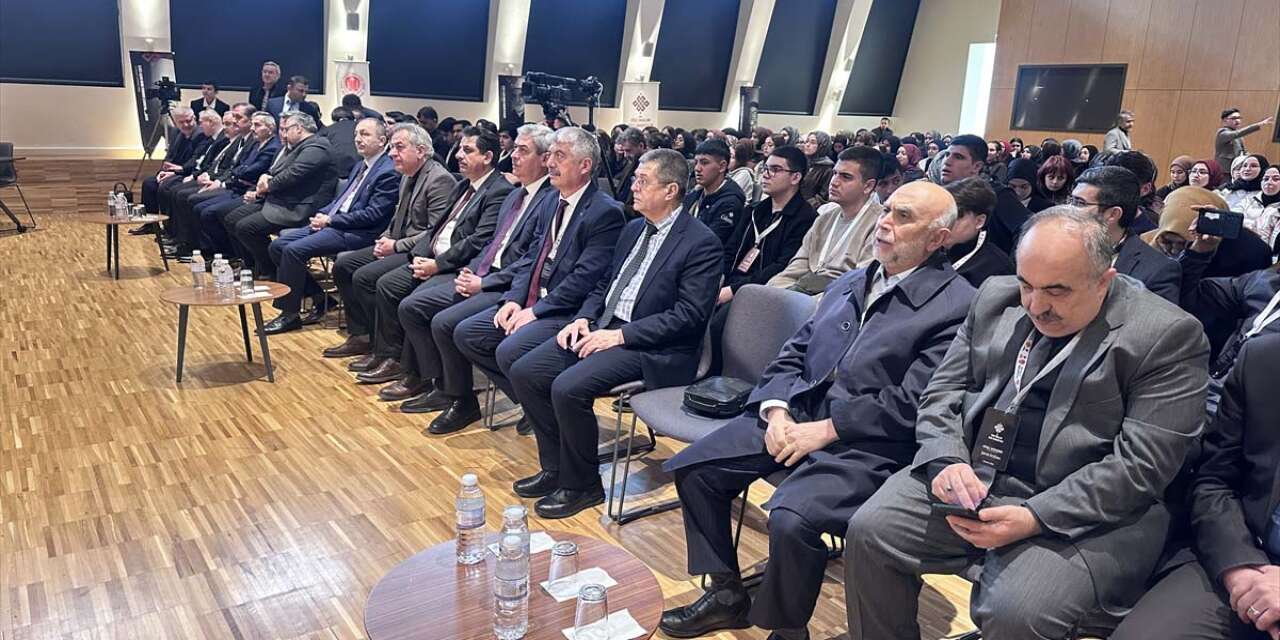 Geçmişten geleceğe imam hatip vizyonu Konya’da ele alınıyor