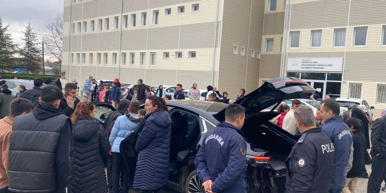 Konya Akören’de gurur günü! TOGG T10F yollara çıktı, çocuklara tanıtıldı