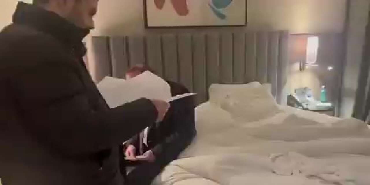 CHP’li belediye başkanı sevgilisiyle otel odasında yakalandı