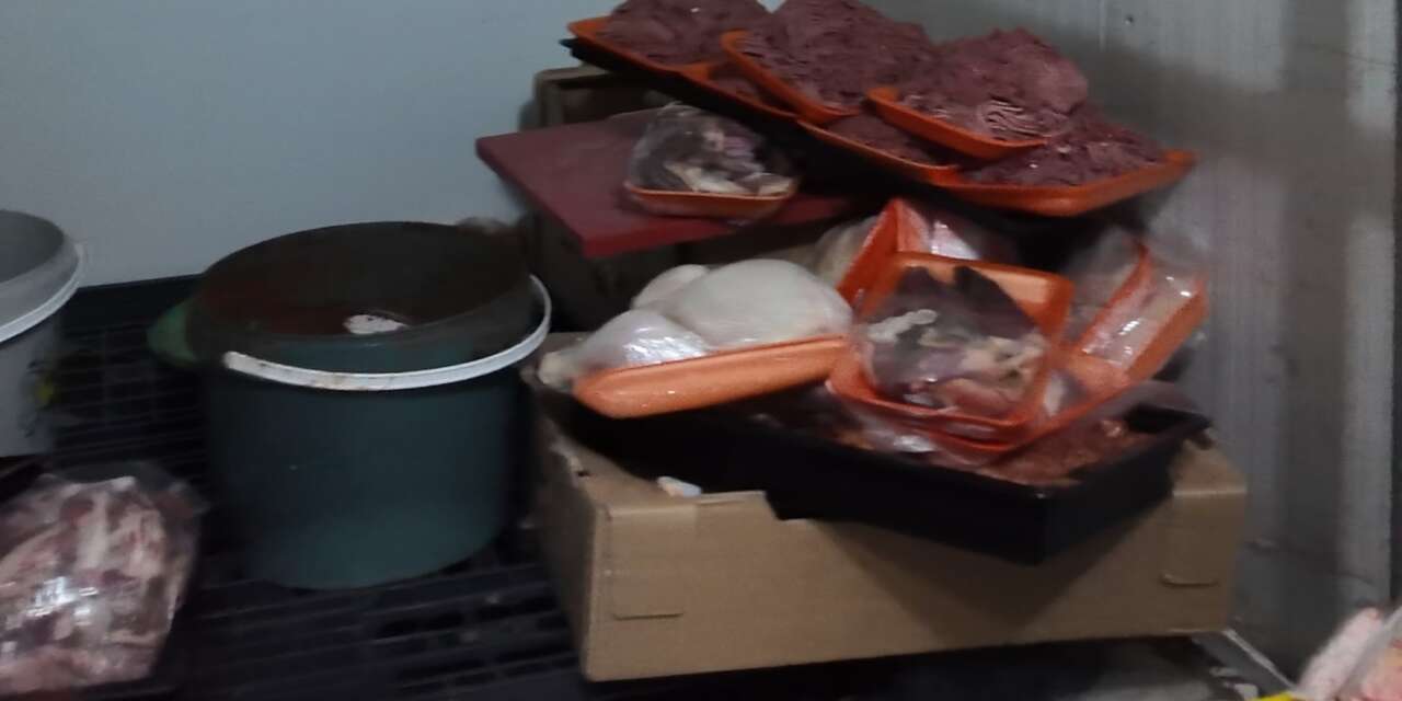 İhbar edilmese vatandaşa yedirecekti! İnsan sağlığını hiçe sayan kasap kapatıldı