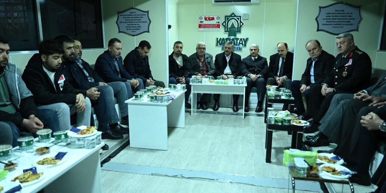 Bakan Çiftçi, Konya’da şehidimizin ailesi ile görüştü