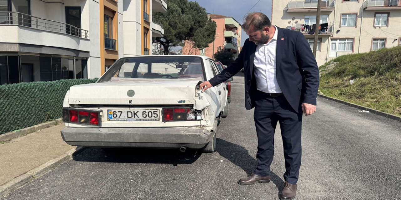 Mahalleyi ayağa kaldıran olay! Araçlara çarpıp lastiklerini kesti