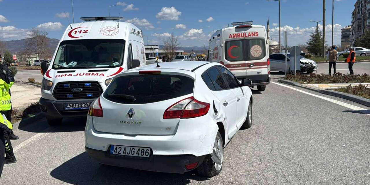 Konya’daki 2 kazada 5 kişi yaralandı