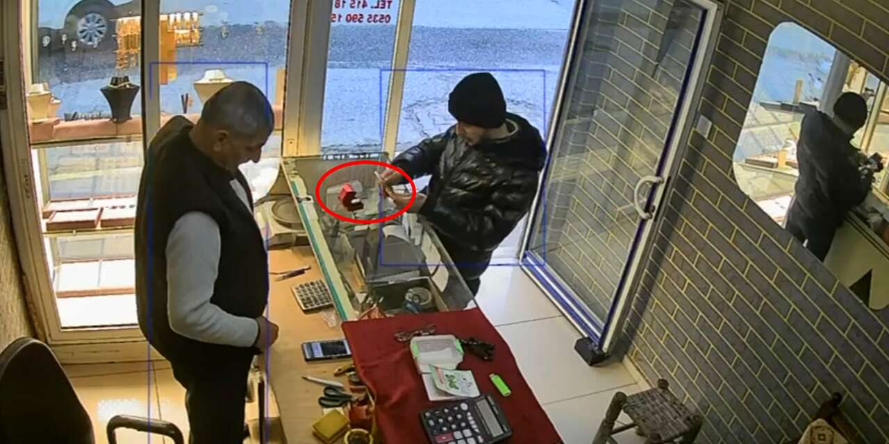 Fotoğraf bahanesiyle 60 bin liralık yüzüğü alıp kaçtı! Hırsızlık anı kamerada