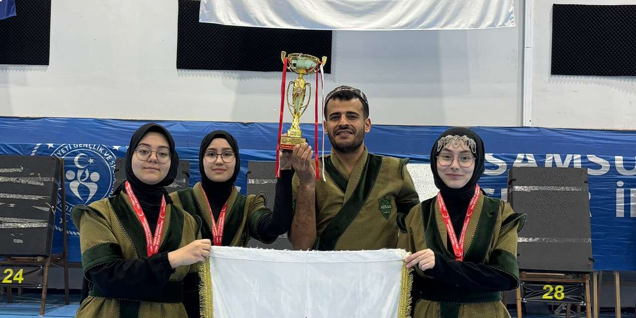 Meram'ın genç okçuları Konya'ya Türkiye üçüncülüğüyle döndü