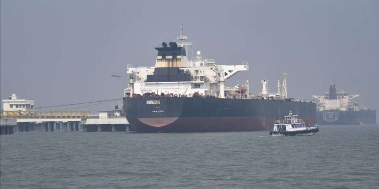 Hürmüz Boğazı’nda ticaret, sınırlı şekilde sürüyor