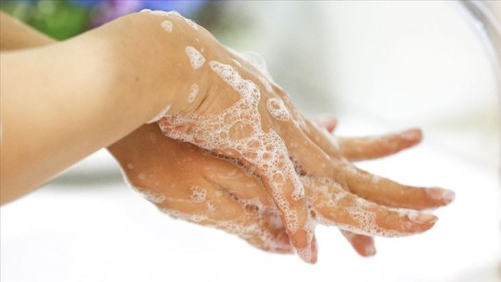Uzmanından 'sık yıkanan eller için nemlendirici kullanılması' önerisi