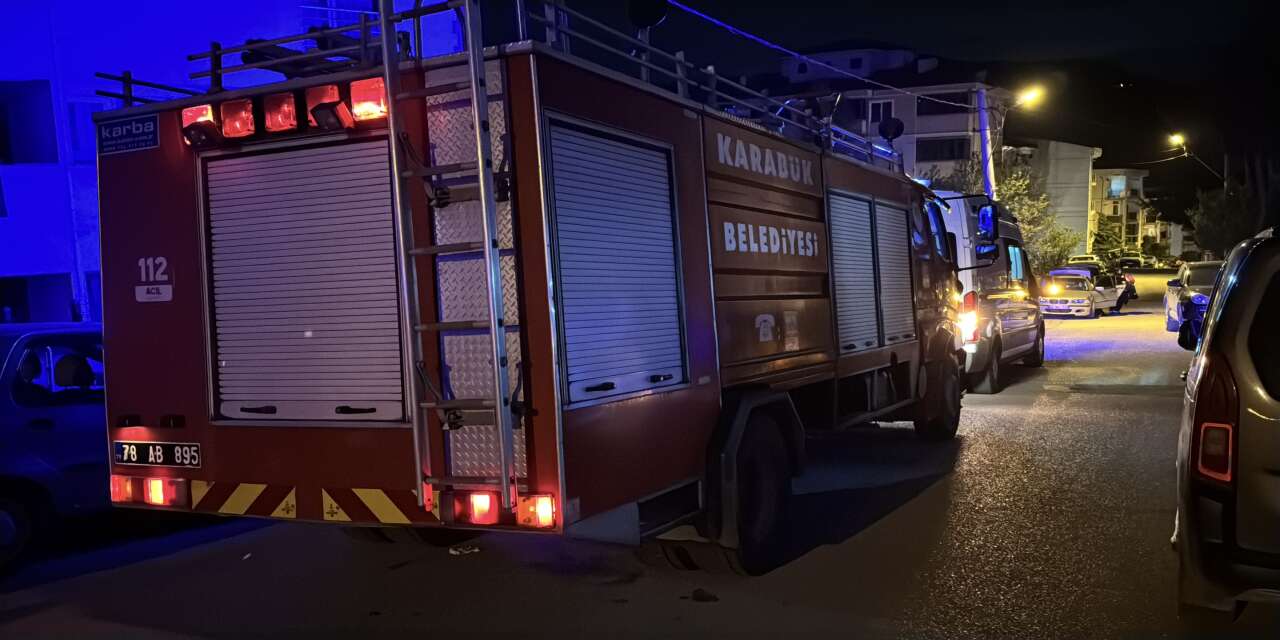 Tartıştığı eski kocasını evde bıçakladı