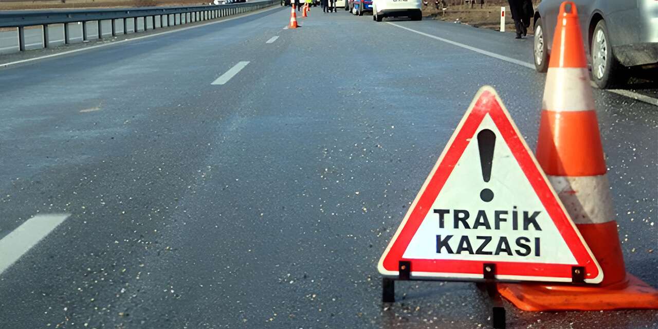 Konya’da otomobil ile hafif ticari araç çarpıştı! 3 yaralı var