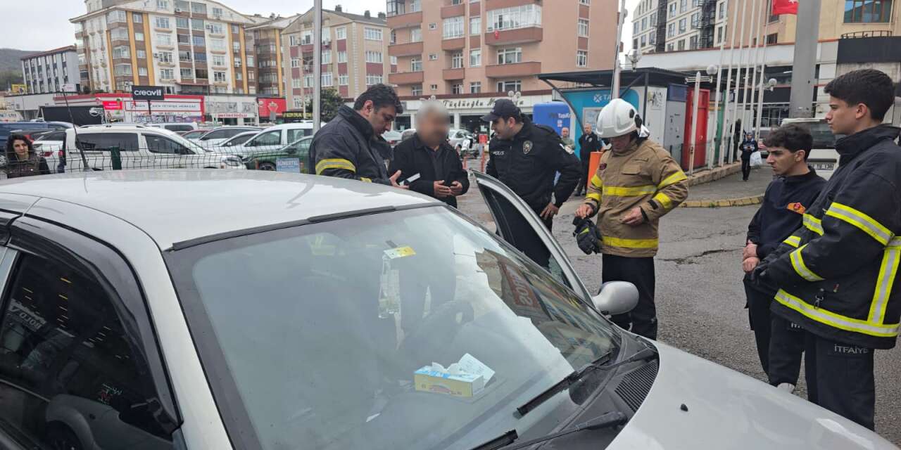 Araçtan yayılan koku ekipleri alarma geçirdi! Gerçek bambaşka çıktı