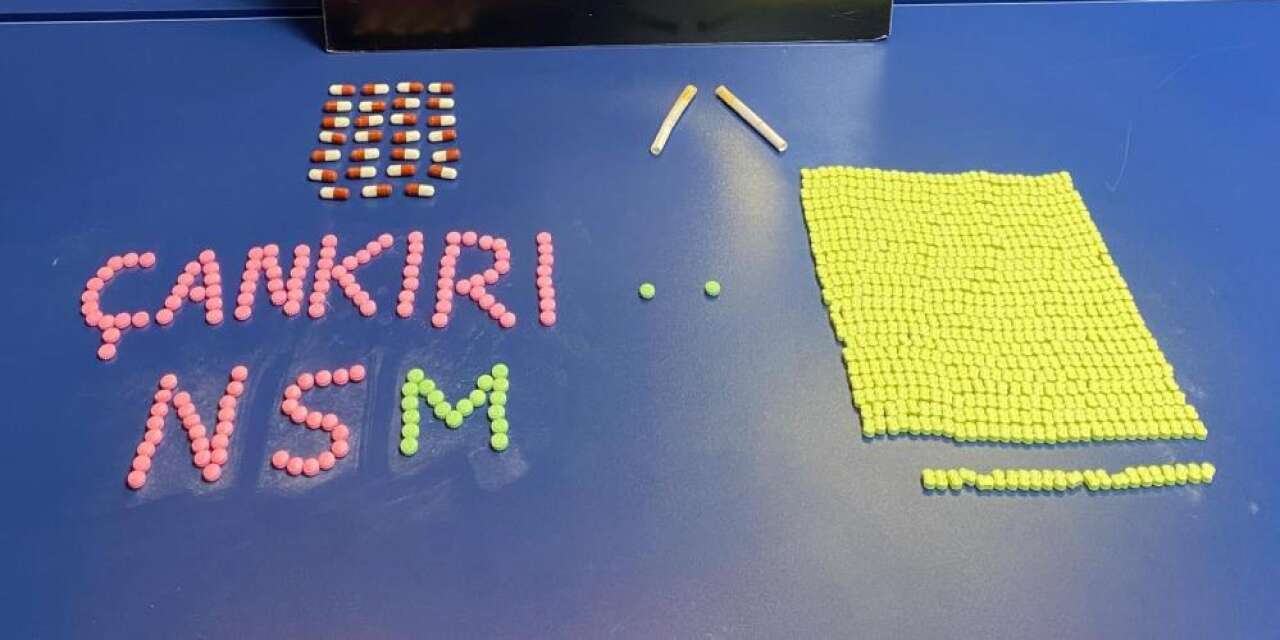 Kurye kılığına girdi, uyuşturucu taşırken yakalandı