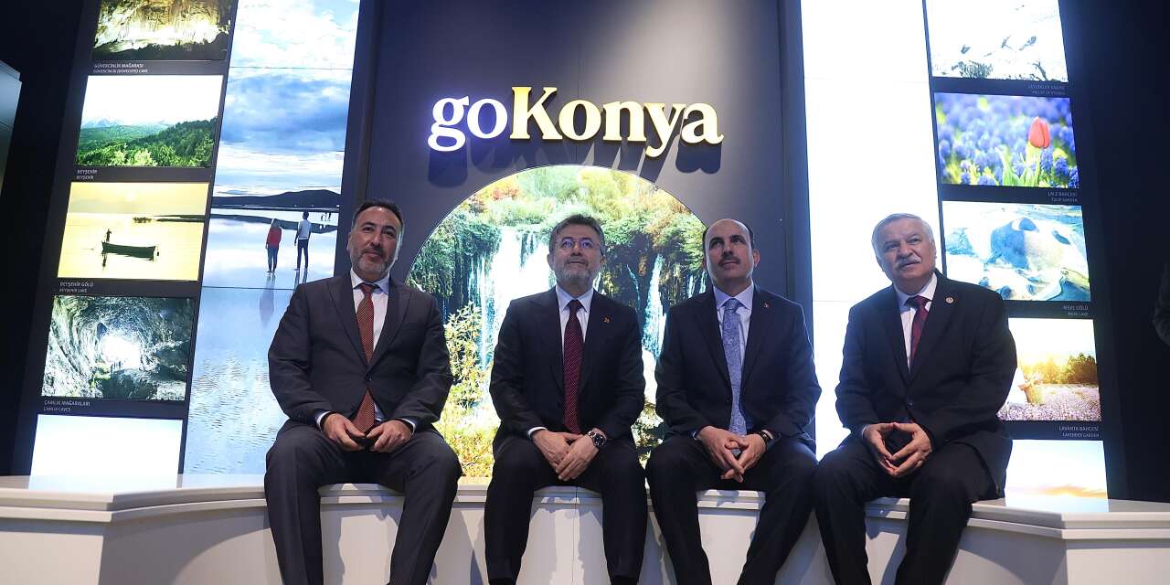 Bakan Yumaklı Konya’nın Taş Binası’nda