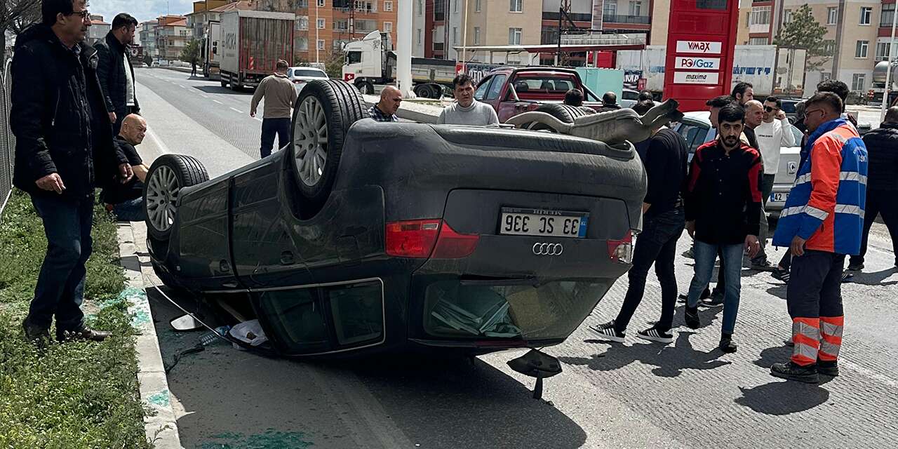 Konya’da otomobil takla attı! 2 yaralı var