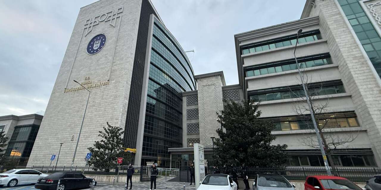 Bursa Büyükşehir Belediyesi AK Parti’ye geçti