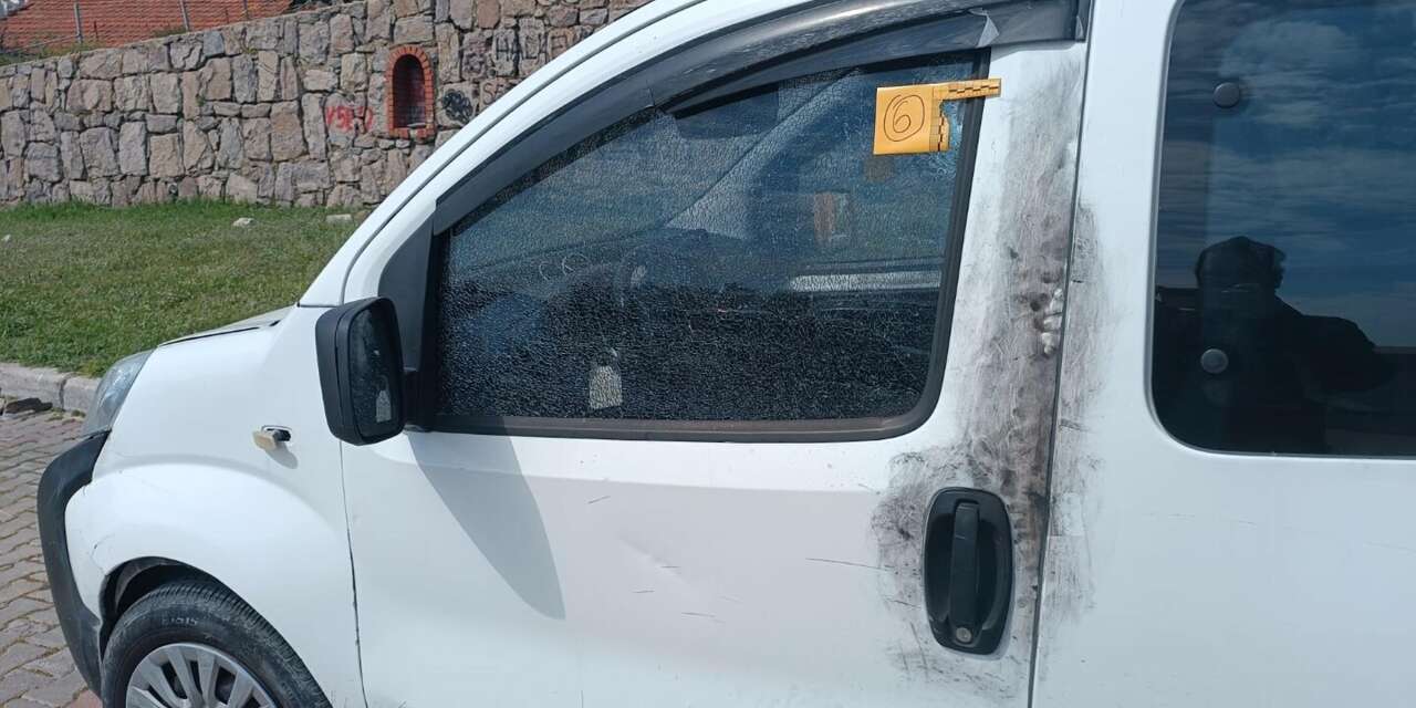 Park halindeki araçta dehşet! 34 yaşındaki kadını öldürüp, kendini vurdu