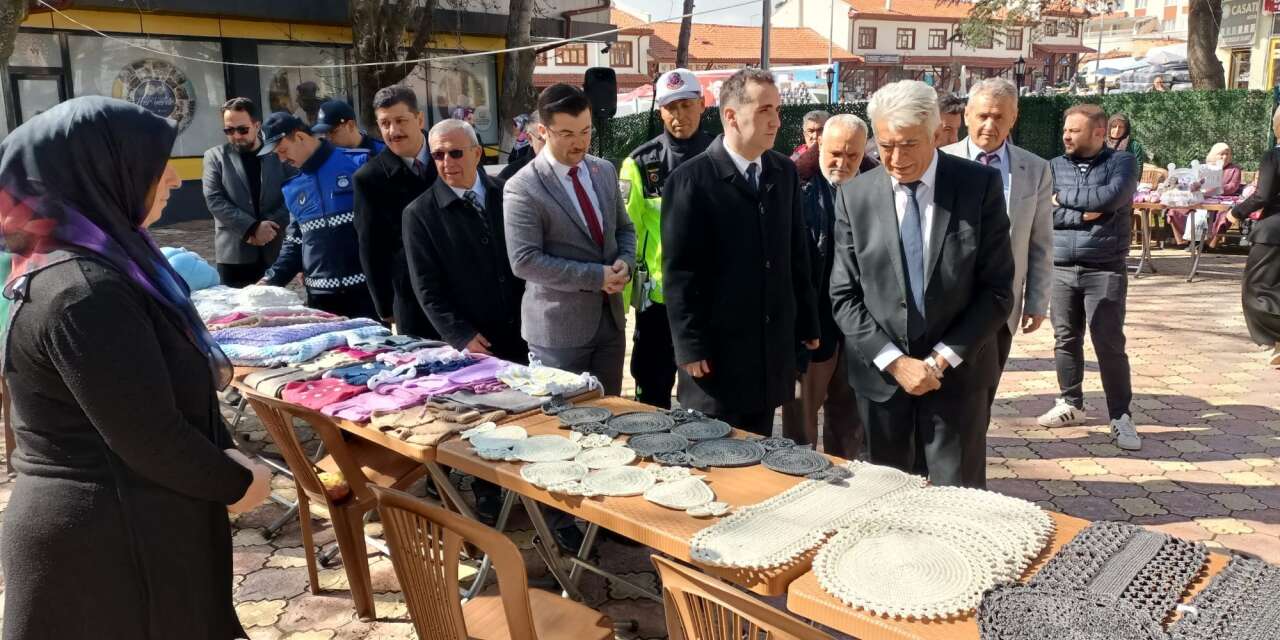 Konya’da el emeği ürünler açılan sergiyle görücüye çıktı