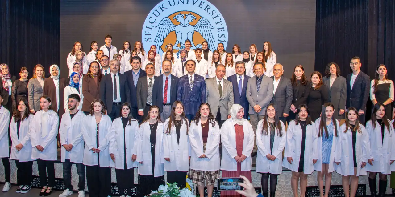 Selçuk Üniversitesi’nde beyaz önlük heyecanı