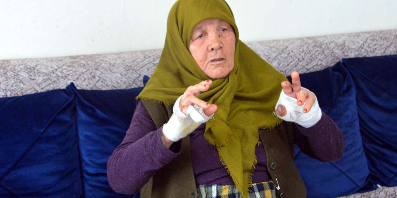 Komşusu yaşlı kadına dehşeti yaşattı! Ellerini kesip bileziklerini çaldı