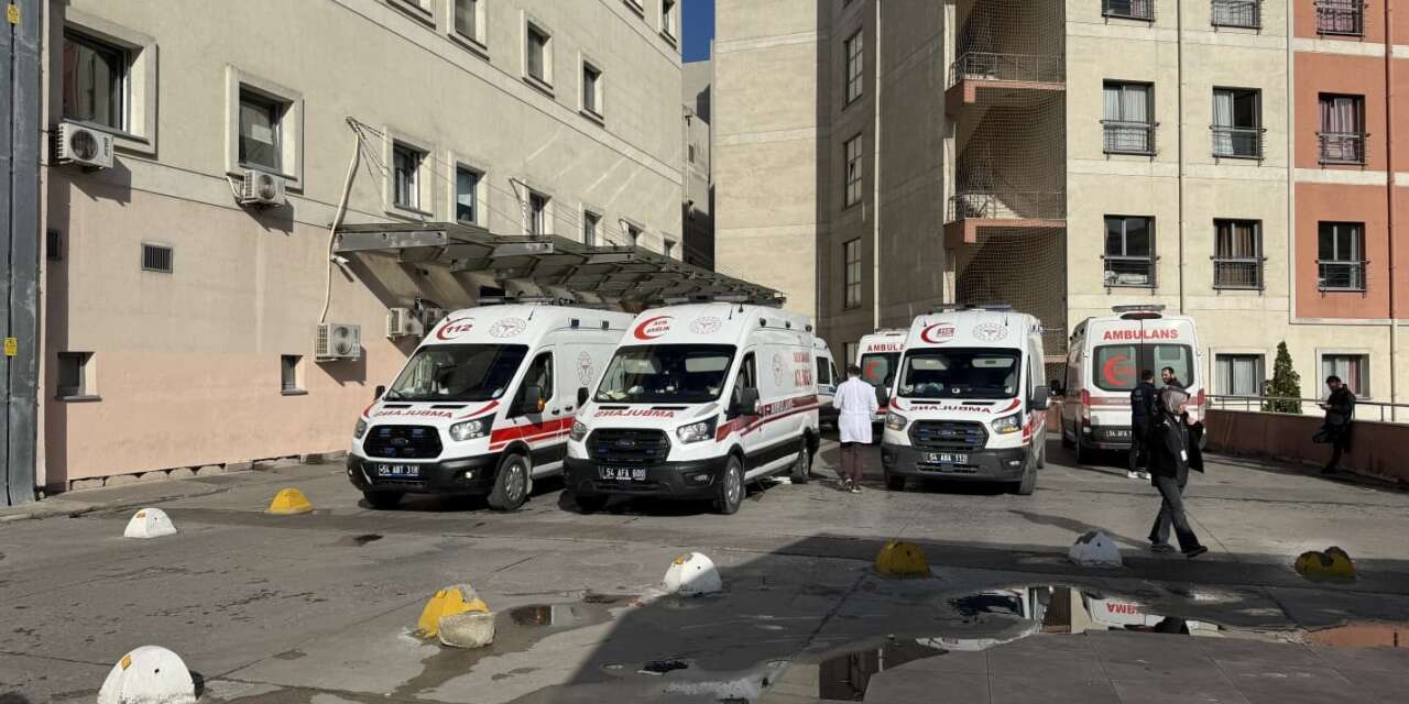 Düğün salonunda kavga! Orkestracı bıçaklandı, durumu ağır