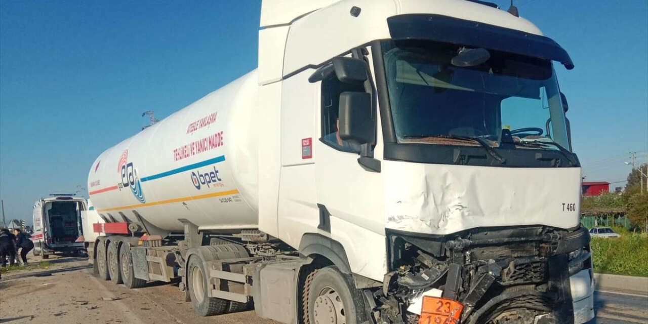 Tankerle çarpışan otomobilde acı son