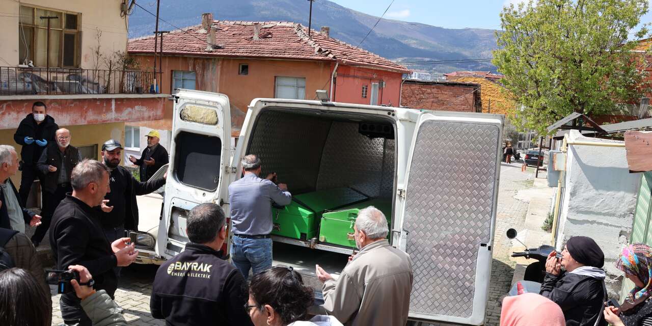 Aynı evde 4 bin günde 4 büyük acı