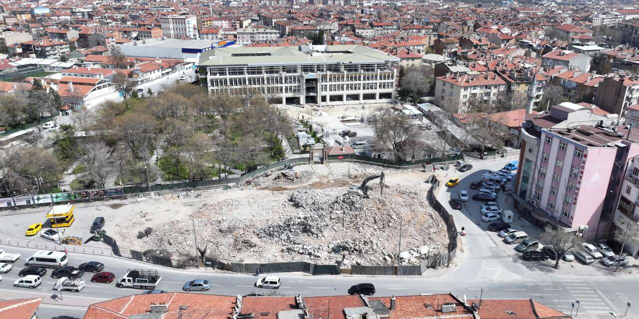 Konya’nın 64 derslikli yeni imam hatip kampüsünün son hali görüntülendi