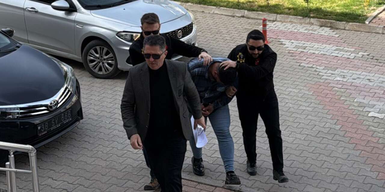 Konya’da bisküvi kutusundan çıkanlar şüpheliyi cezaevine gönderdi