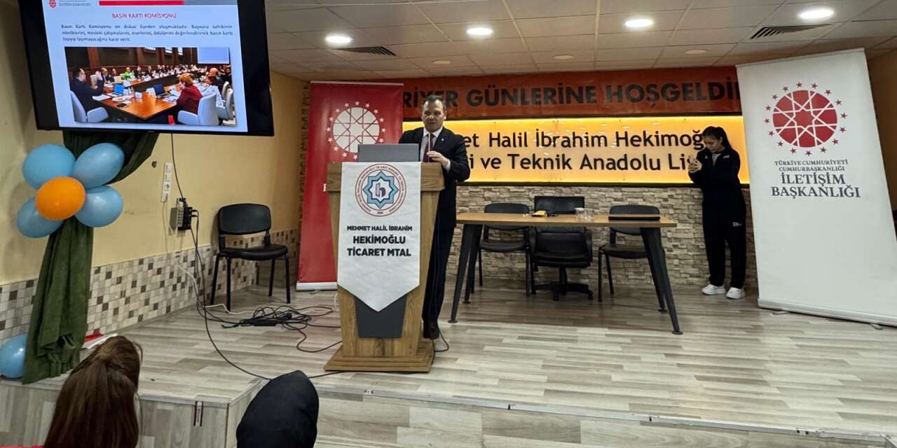 Dezenformasyonla mücadele Konya'daki liselerde başladı