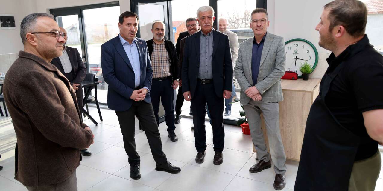 Karatay heyeti, Konya'da merkeze uzak mahalleri ziyaret etti