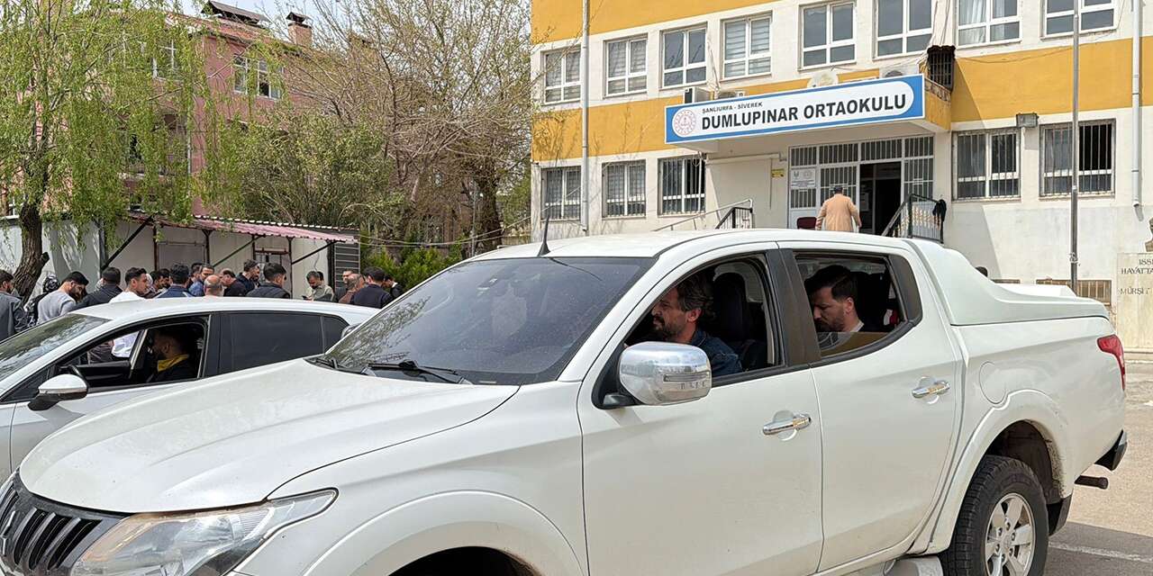 Okulda bıçaklı saldırı! Şüpheli etkisiz hale getirildi, valilik açıklama yaptı