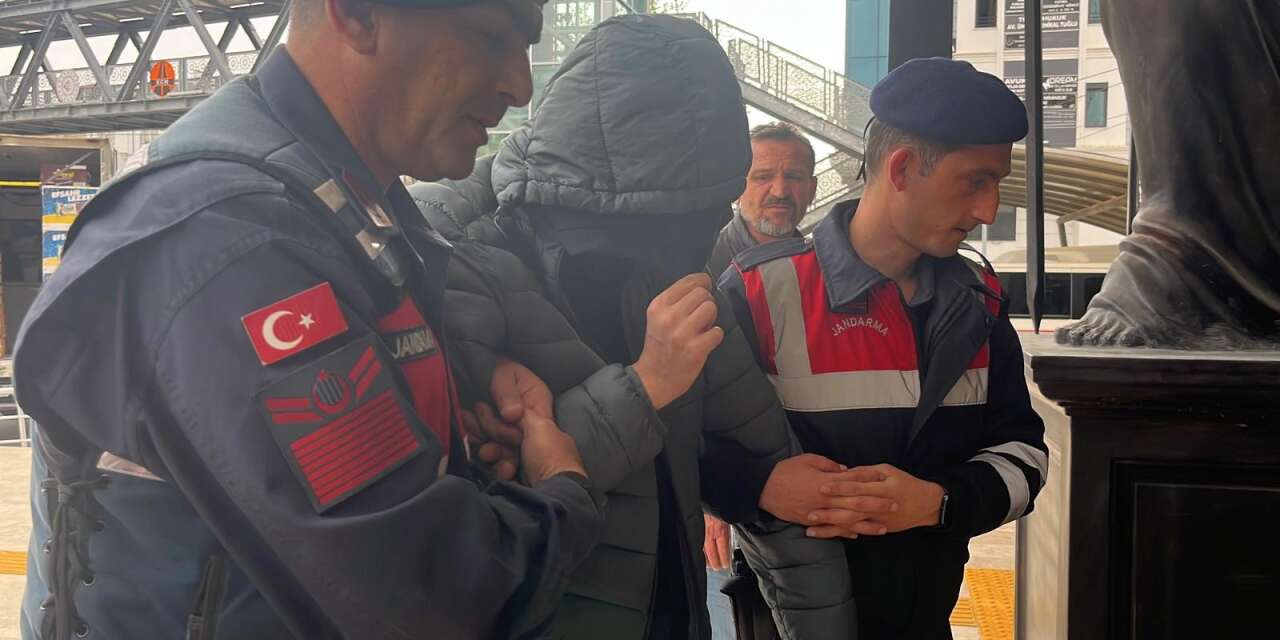 Okul saldırılarını destekleyen lise öğrencisi tutuklandı