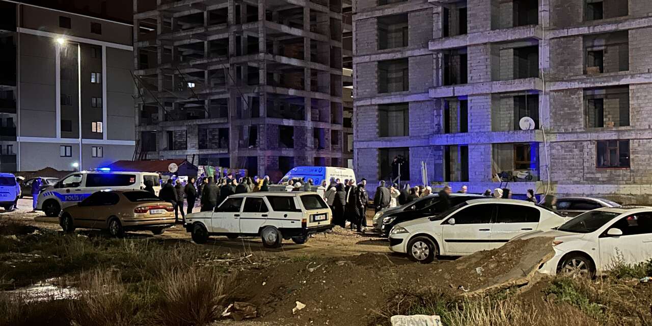 Kayıp olarak aranan lise öğrencisi bina önünde ölü bulundu