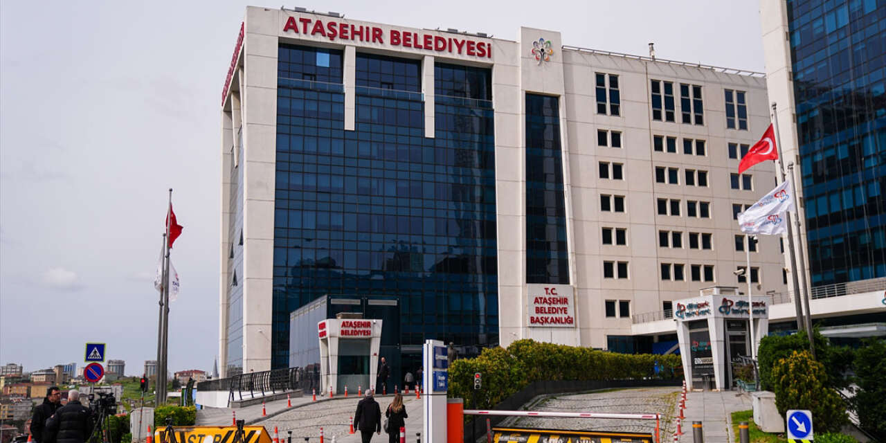 Ataşehir Belediyesine operasyonda gözaltına alınan 18 kişinin isimleri belli oldu