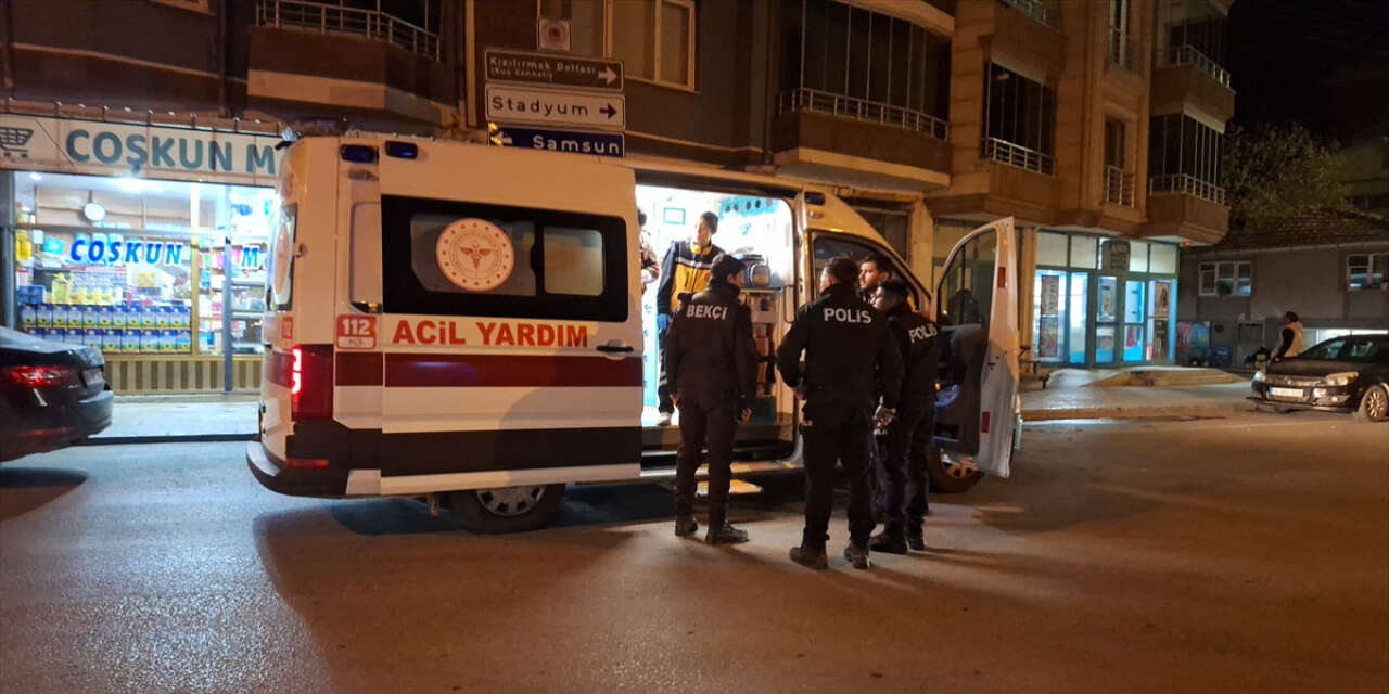 Silahlı kavgada 2 kişiyi tüfekle vurdu