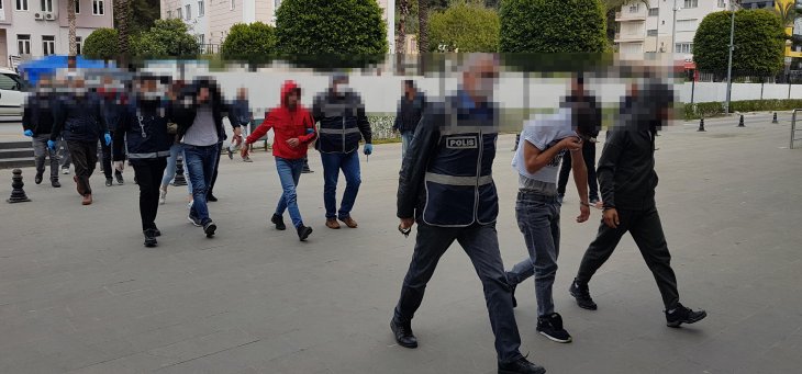 'Çocuklara uyuşturucu sattığı için' dövüp sosyal medyada paylaşmışlardı! Şüphelilerden biri Konya'da yakalandı