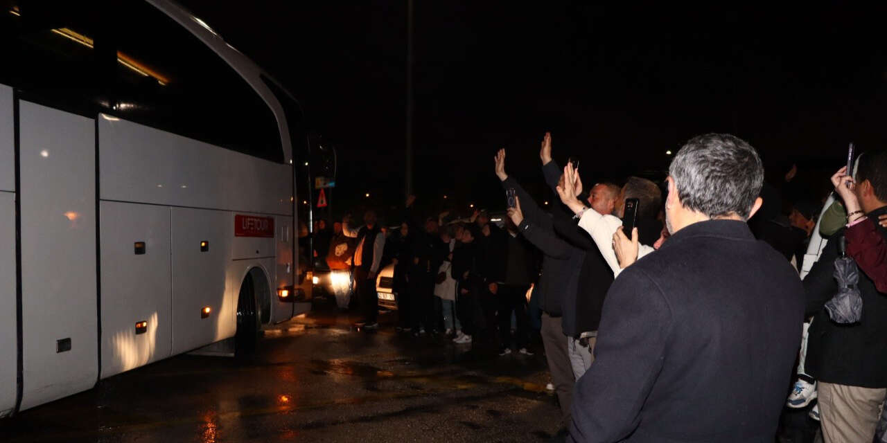 Konya’dan kutsal yolculuk başladı! İlk hac kafilesi yola çıktı