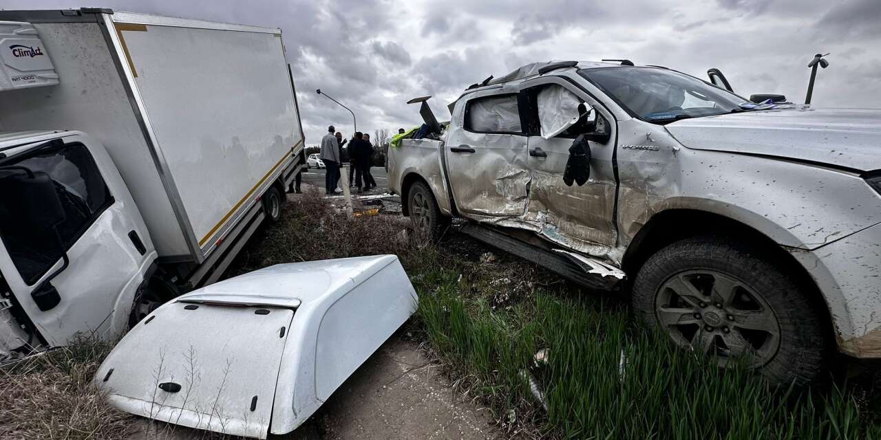 Ankara - Konya yolunda kaza! Ekipler 2 kişi için seferber oldu