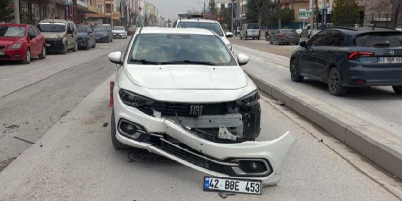 Konya Karapınar’da otomobil ile motosiklet çarpıştı! 1 yaralı var