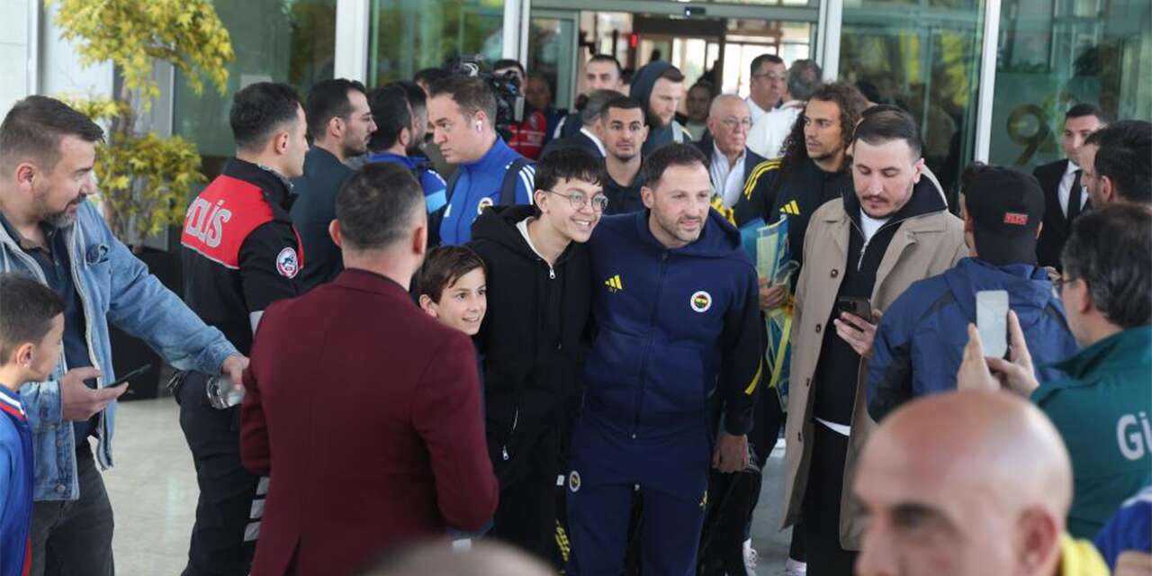 Fenerbahçe kafilesi Konya’da böyle karşılandı