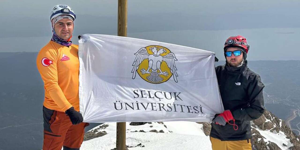 Selçuk Üniversitesi zirveye çıktı