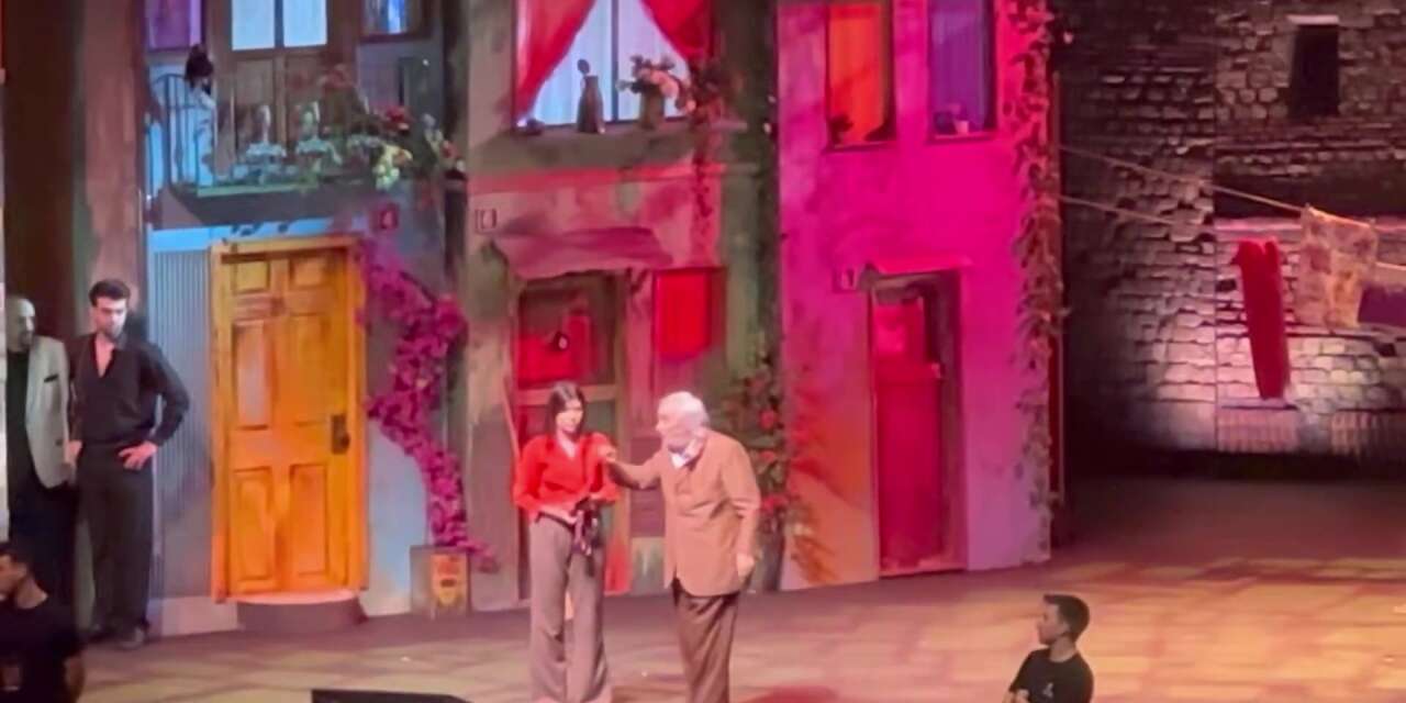 Seyirciyle tartışan Müjdat Gezen fenalaşarak hastaneye kaldırıldı