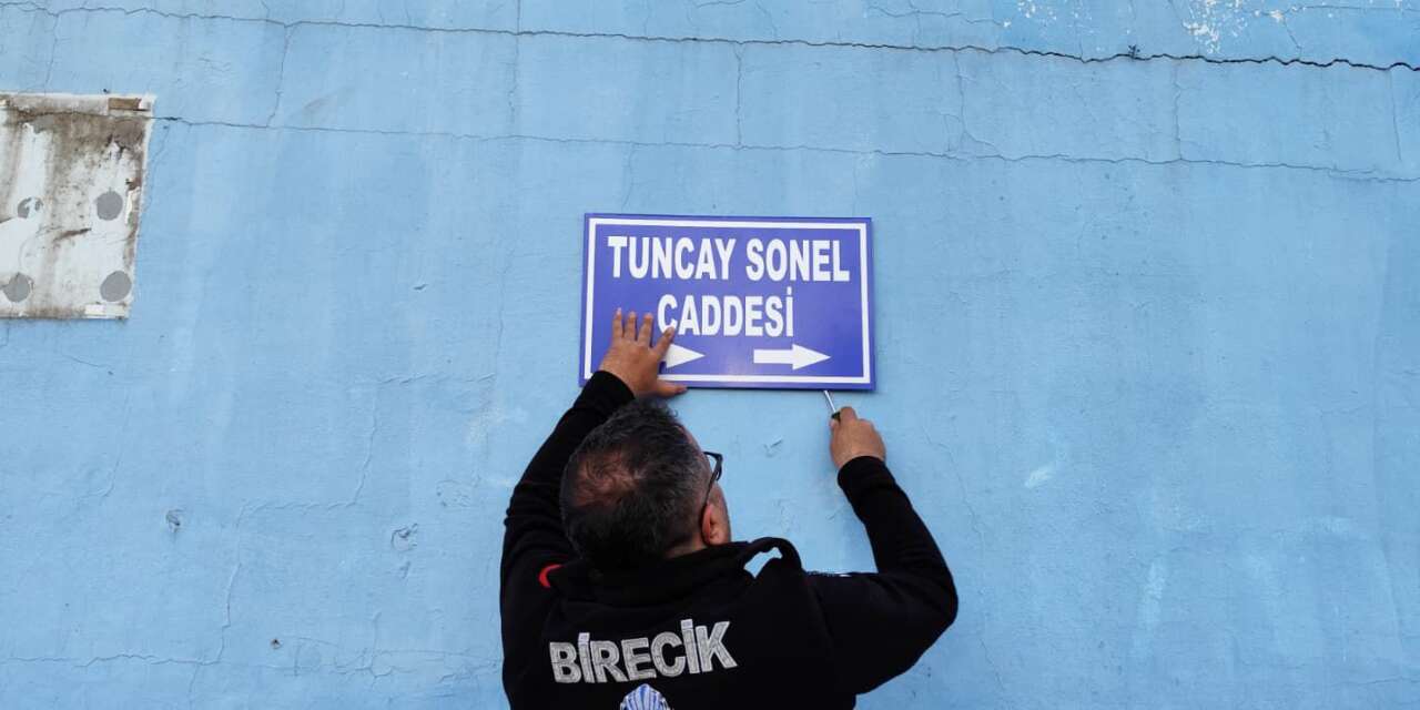 Eski Tunceli Valisi Tuncay Sonel'in ismi caddelerden kaldırıldı