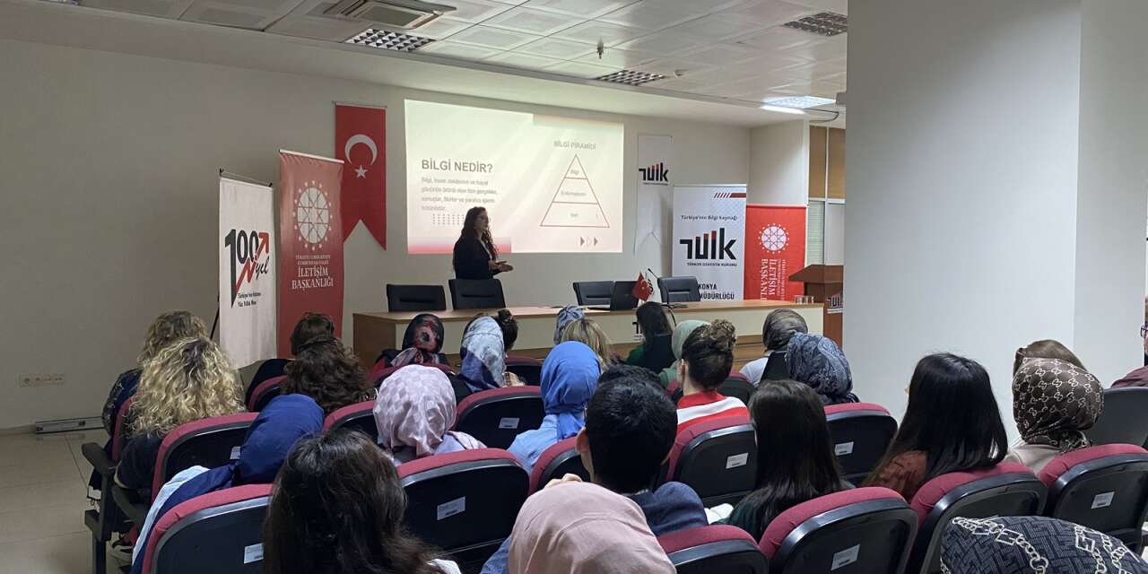 Konya’da TÜİK personellerine, protokol ve nezaket kuralları anlatıldı