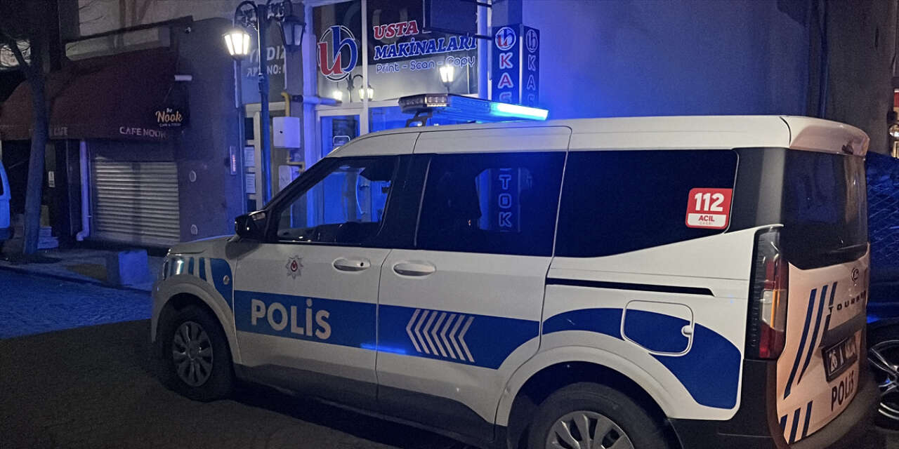 Komşularının haber alamadığı kadın evinde ölü bulundu