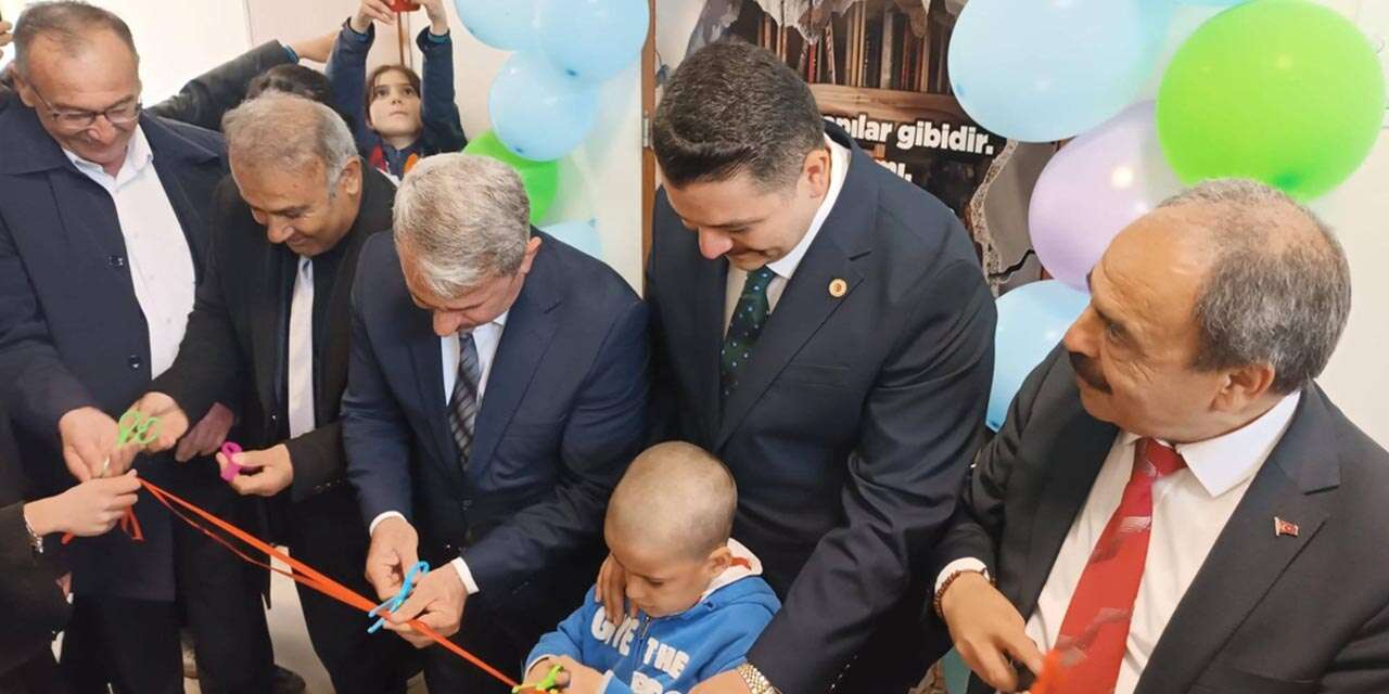 Konya’da gönüllülerin katkılarıyla yeni kütüphane açıldı