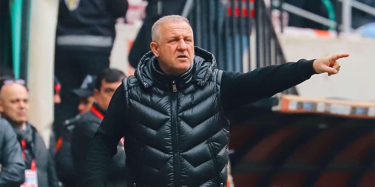 Süper Lig yolunda şok karar! Amedspor, Mesut Bakkal ile vedalaştı
