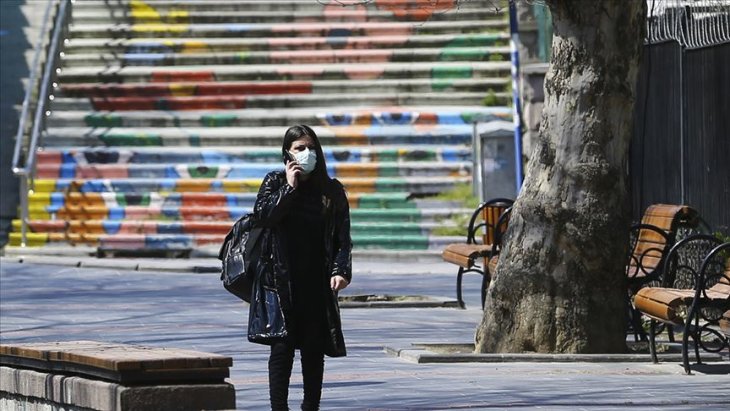 İzolasyonun başarısı için çekirdek aile dışında kimseyle yakın temasta bulunulmamalı